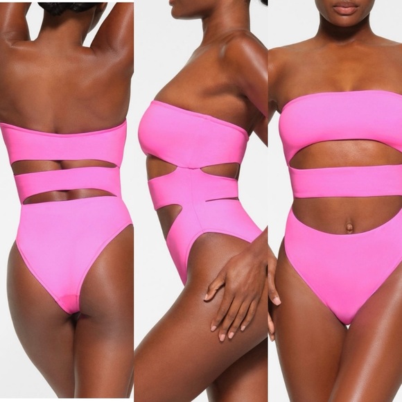 SKIMS SWIM Strapless Monokini - Picture 3 of 11